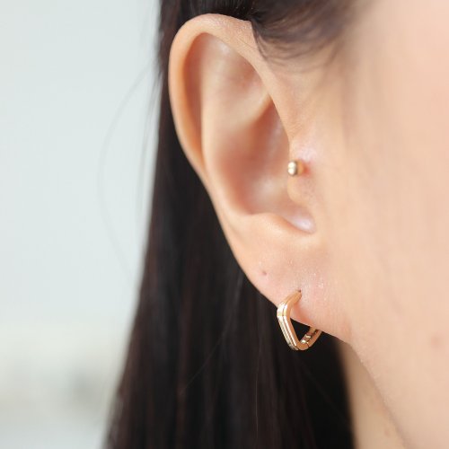 安心国内発送【WING BLING】14K Post Elysiaキュービック ピアス 14Kゴールドひし形ピアス（内径8.5mm）、お風呂でも外す必要が