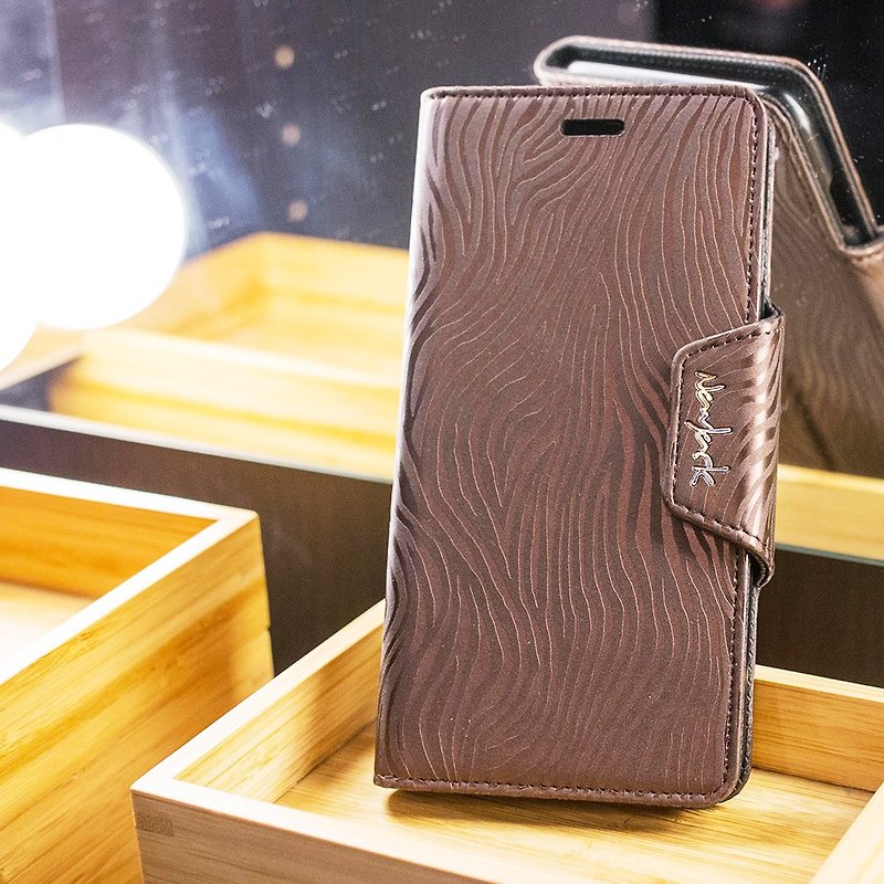 iPhone 8 Plus / 7 Plus (5.5-inch) Zebra pattern side-lifting protective cover bronze brown - เคส/ซองมือถือ - หนังเทียม สีนำ้ตาล