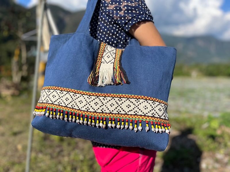 Aboriginal/Sediq/Weaving/Coix beaded bag - Messenger Bags & Sling Bags - Cotton & Hemp 