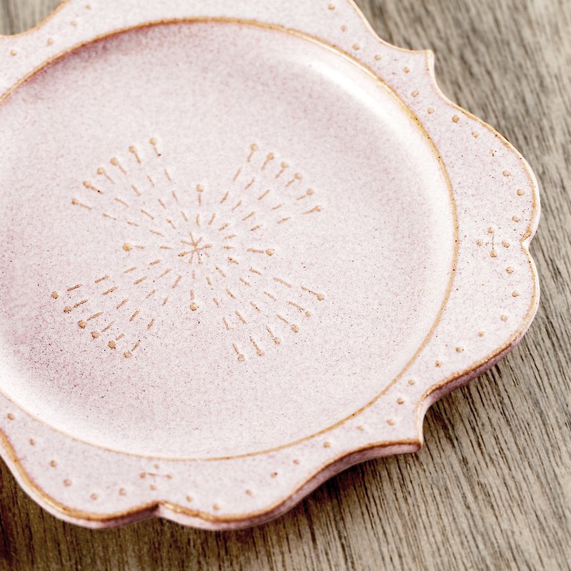 【Wild Flowers】Plate/Saucer ( Cruciferae / pink) - Small Plates & Saucers - Pottery Multicolor