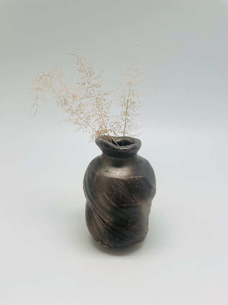 柴燒重落灰肌理紋花器 - 花瓶/陶器 - 陶 咖啡色