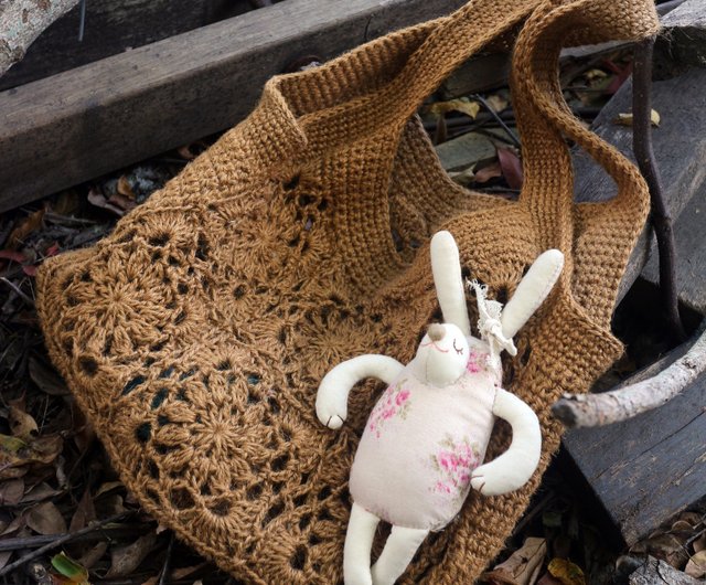 チチ ハンドメイド - 窓枠のような手作りの美しい手織りのバッグ