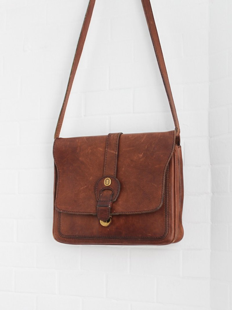 Vintage European texture temperament brown side backpack crossbody bag antique second-hand bag - กระเป๋าแมสเซนเจอร์ - หนังแท้ สีนำ้ตาล