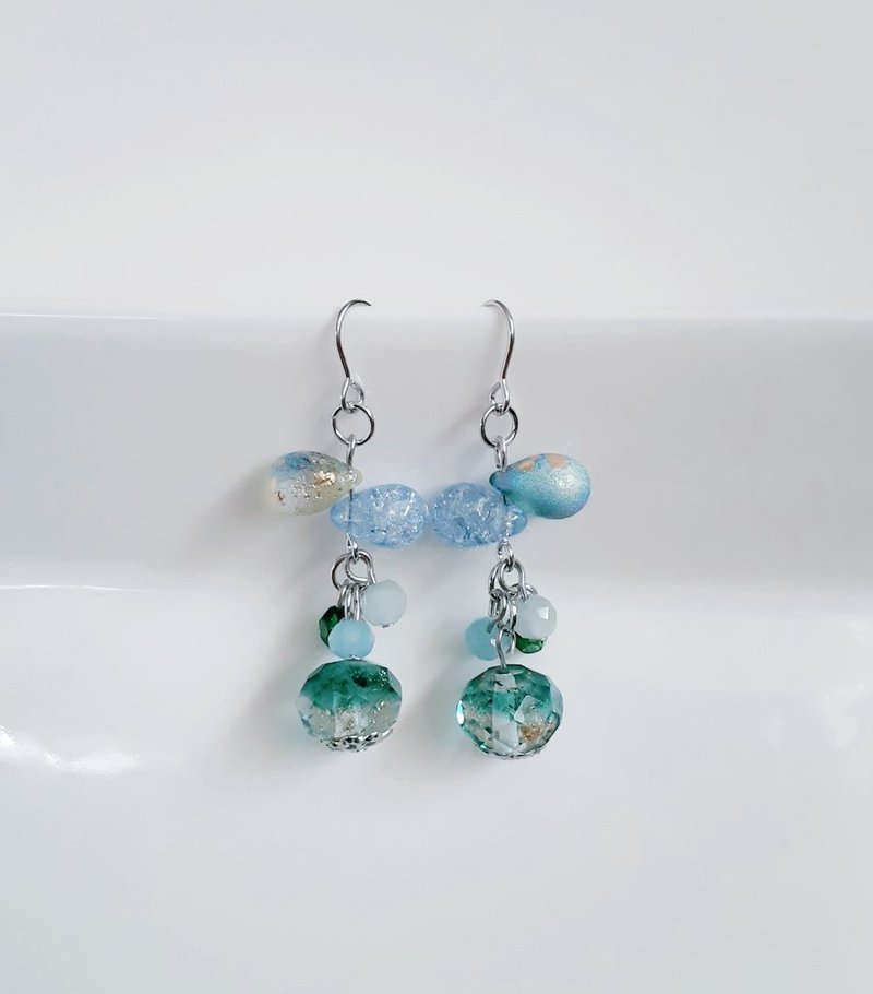 Petite Jaraja earrings with swaying dragonfly beads, drop beads and glass beads, blue green, refreshing, birthday present, can be changed to allergy-friendly earrings or Clip-On - Earrings & Clip-ons - Glass Green