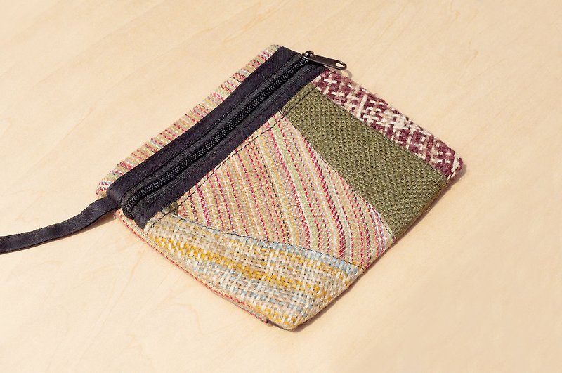 A limited edition handmade quilt Storage bag / national wind bag / camera bag / cosmetic bag / phone package - colored stripe cotton cloth - กระเป๋าเครื่องสำอาง - ผ้าฝ้าย/ผ้าลินิน หลากหลายสี