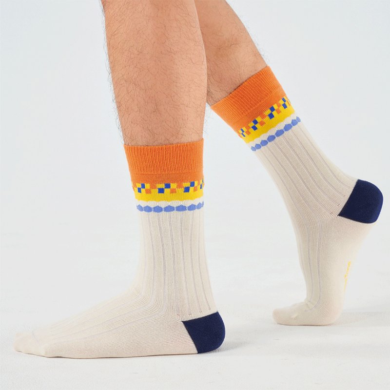 馬戲團 抗菌中筒襪 - 米白(F) - 襪子 - 棉．麻 白色