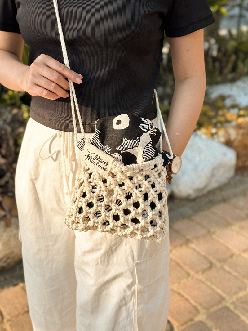 heart flower woven bag - Messenger Bags & Sling Bags - Cotton & Hemp Black