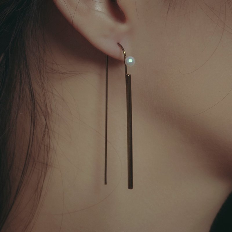 Hydromancy | 水占術系列 - 黑雨耳環 - 耳環/耳夾/耳骨夾 - 銅/黃銅 金色