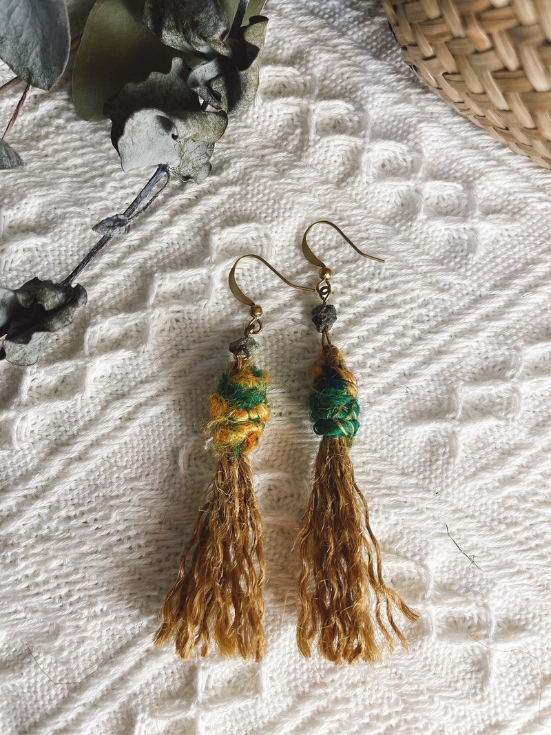 [Goods] to eat Linen rope Bronze earrings beef jerky - Earrings & Clip-ons - Cotton & Hemp Brown