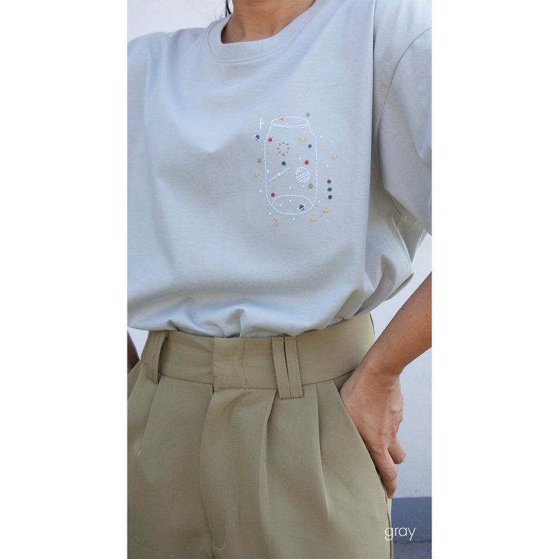 T-shirt embroidered with a jar and stars pattern - 女 T 恤 - 棉．麻 多色