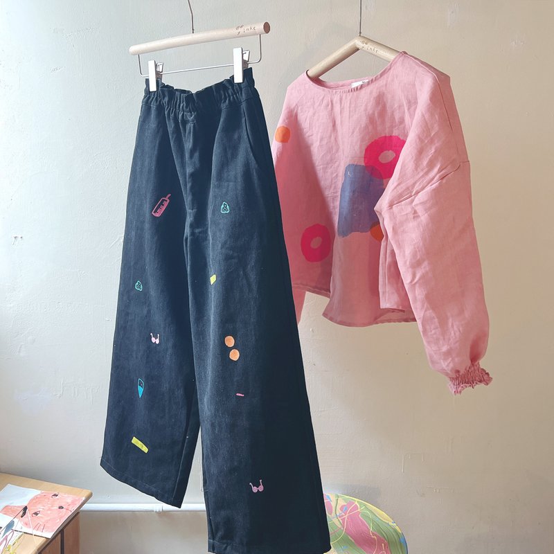 シックな黒の厚手でハリのある手捺染ポケット付きゴムウエストワイドパンツ - 泡、アコーディオン、家 - パンツ レディース - コットン・麻 ブルー