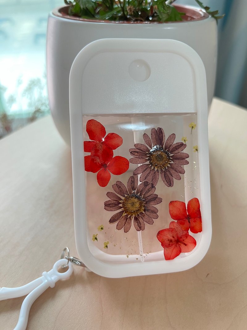 原創 押花酒精瓶x噴霧瓶 押花 乾燥花 婚禮禮品 婚禮小物 - 吊飾/掛飾 - 塑膠 