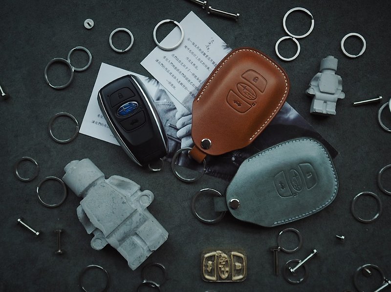 純手工牛皮斯巴魯Subaru車鑰匙套 顏色款式可客製化 可刻字可訂製 - 鑰匙圈/鎖匙扣 - 真皮 多色