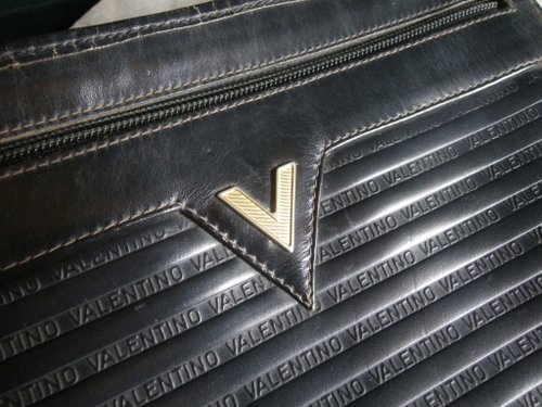 Synthetic Clutch Handbags Valentino by Mario Valentino, buy pre-owned at 67  EUR