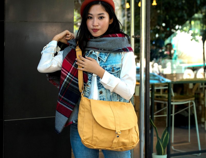 Canvas messenger bag/ Shoulder bag/ diaper bag  -No.12 KYLIE  in Mustard - กระเป๋าแมสเซนเจอร์ - ผ้าฝ้าย/ผ้าลินิน สีเหลือง