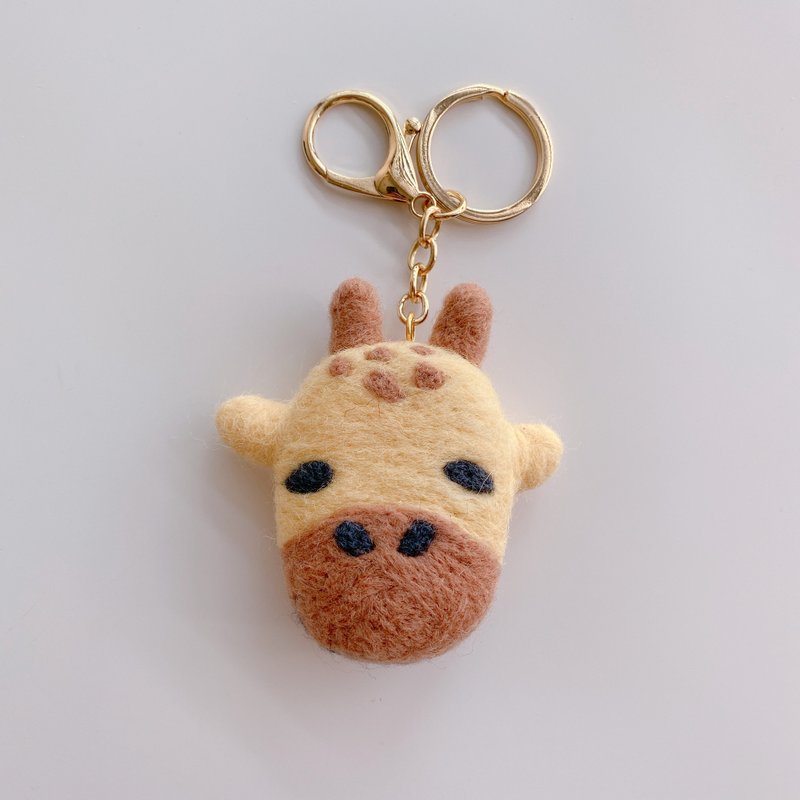 Wool felt-hand-made key ring/pin with giraffe head - ที่ห้อยกุญแจ - ขนแกะ 