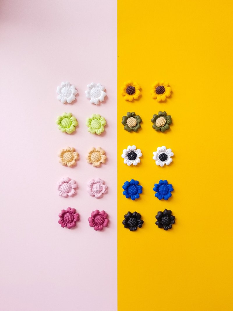 Cute Colorful Daisy Sunflower Polymer Clay Stud Earrings/Clip On Earrings - ต่างหู - ดินเผา หลากหลายสี