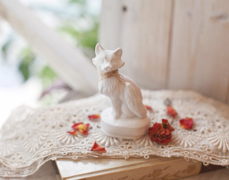 - Un Jess Cadeau - Little Fox Natural Essential Oil Fragrance Stone - Fragrances - Other Materials White