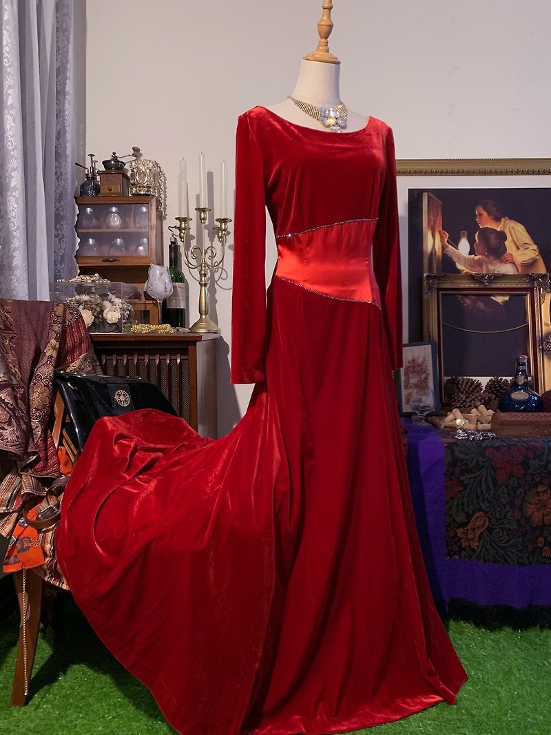 Vintage Red Velvet Long Sleeves Slim Maxi Dress/Formal Evening Gown - ชุดราตรี - ไฟเบอร์อื่นๆ สีแดง