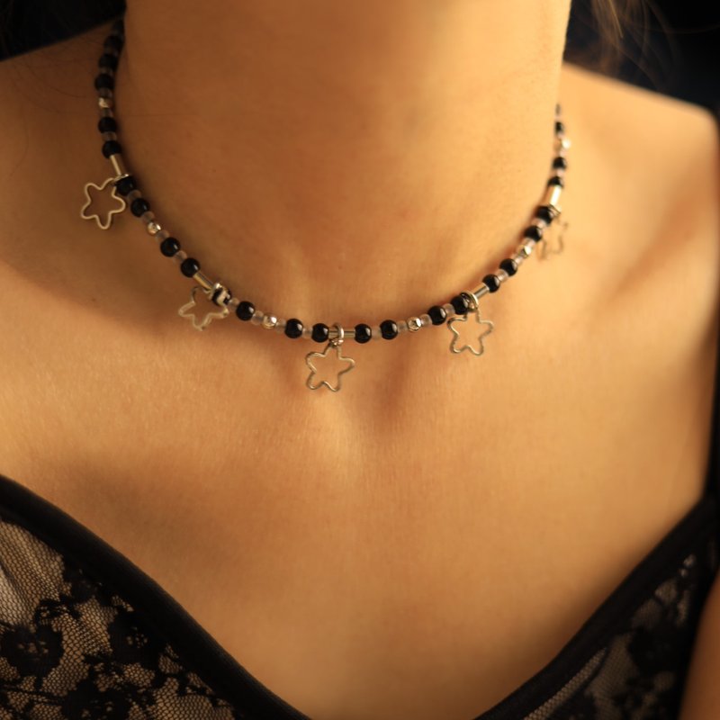 BLACK beaded choker necklace with star charms - Necklaces - Thread Black