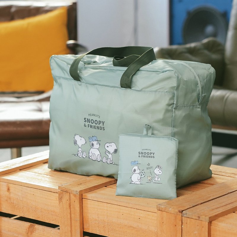 Peanuts Snoopy Boston Travel Storage Bag - Folding Luggage Storage Bag, Essential Clothing Storage Bag for Going Abroad - กระเป๋าเดินทาง/ผ้าคลุม - เส้นใยสังเคราะห์ หลากหลายสี