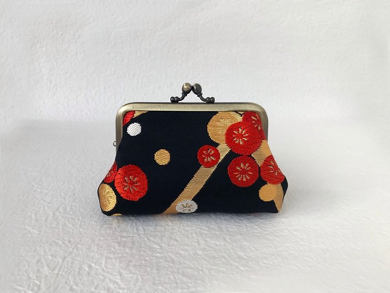 Red and white plum-patterned purse - Coin Purses - Silk Black