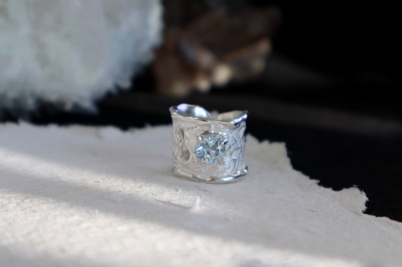 Natural texture layered mountain shadow texture Silver inlaid with special-shaped aquamarine wide arm open ring - General Rings - Sterling Silver Silver