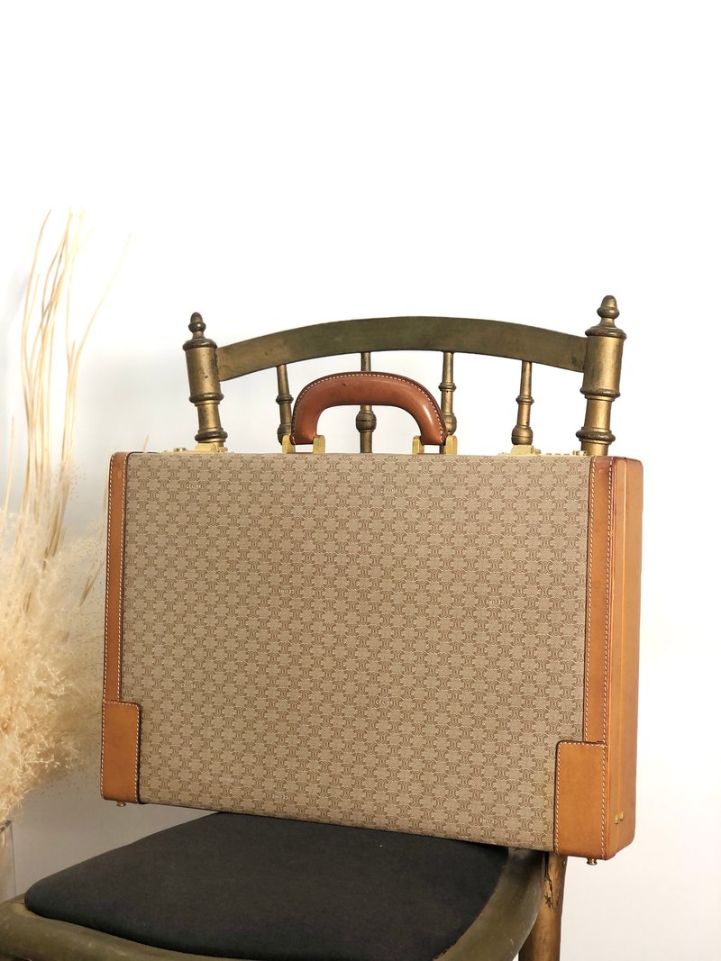 【 日本直送　名牌中古包 】CELINE セリーヌ マカダム トランク ベージュ PVC レザー アタッシュケース vintage ヴィンテージ mp7ck6 - 行李箱/旅行袋 - 防水材質 咖啡色