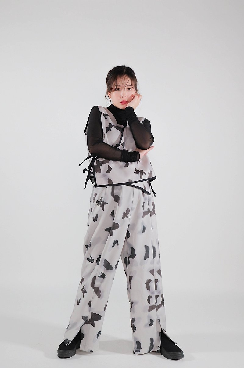 (Lower body style) Moth to Fire series shadow print slit pants