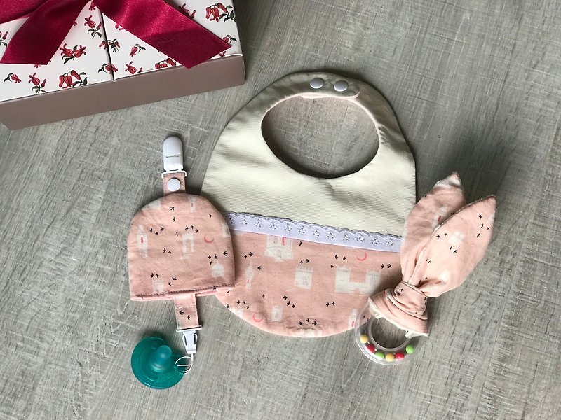 Mi Yue ceremony funny baby three-piece group 6-18m hand made bib pacifier bag hand rattle cotton embroidery - Bibs - Cotton & Hemp Pink