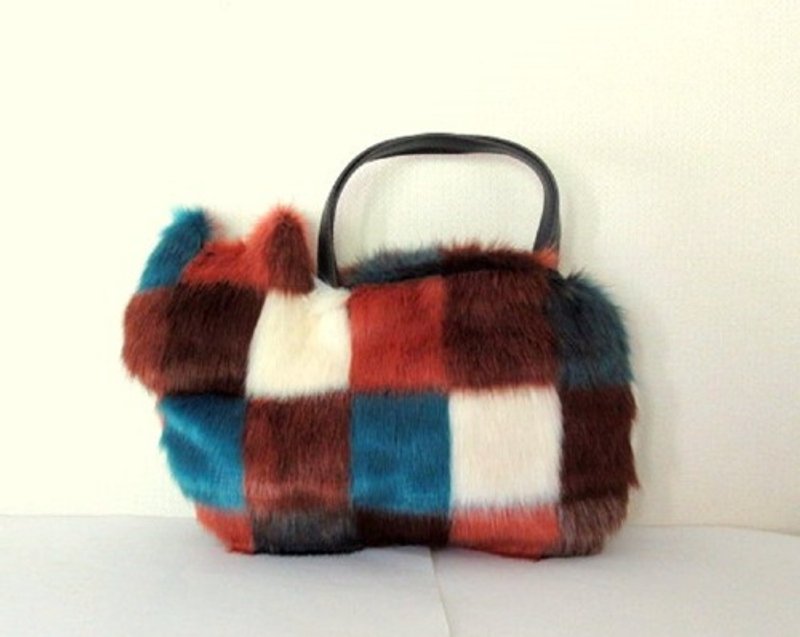 Cat eco fur bag blue Brown check - กระเป๋าถือ - ผ้าฝ้าย/ผ้าลินิน 