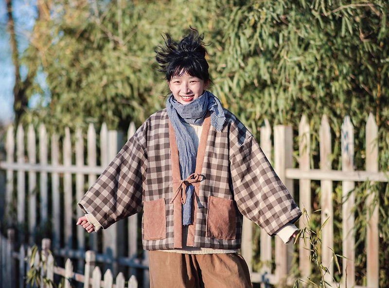 Japanese-style plaid half-wrap cotton coat - Women's Tops - Other Materials Khaki