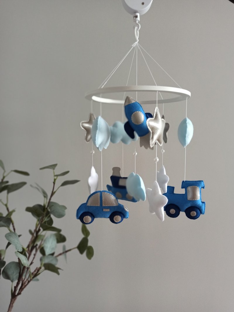 Baby mobile in the crib, Mobile with transport, Gift for a pregnant woman. - 寶寶/兒童玩具/玩偶 - 環保材質 藍色