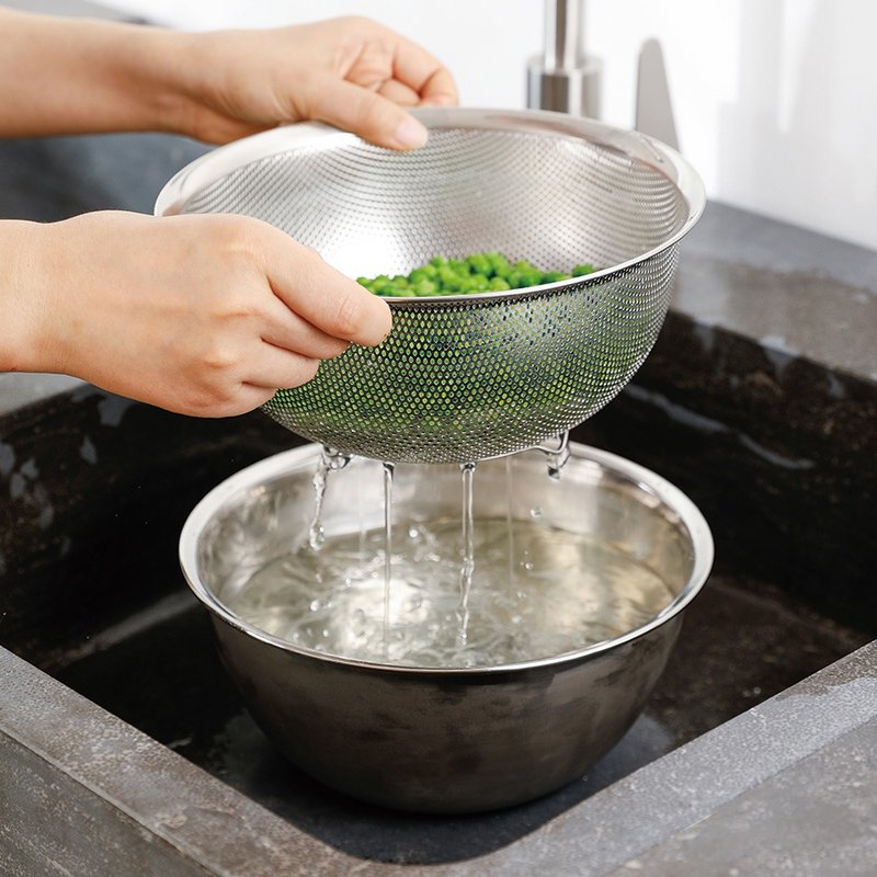 日本霜山 304不鏽鋼料理用調理盆+瀝水盆2件組-18CM - 廚具 - 不鏽鋼 銀色