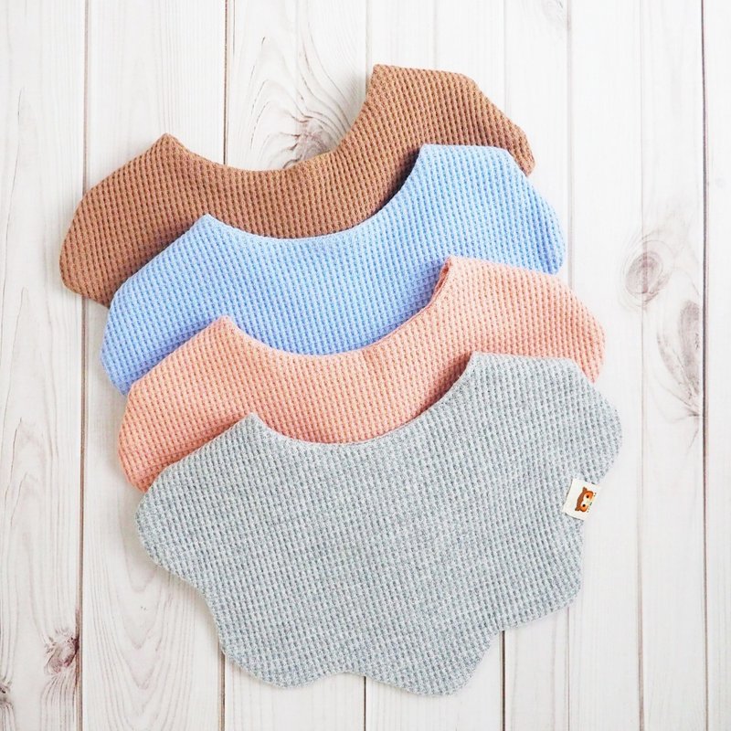 Set of 2 pure cotton waffle-lattice flower-shaped absorbent bib bags (full moon gift bib scarf) - ผ้ากันเปื้อน - ผ้าฝ้าย/ผ้าลินิน 