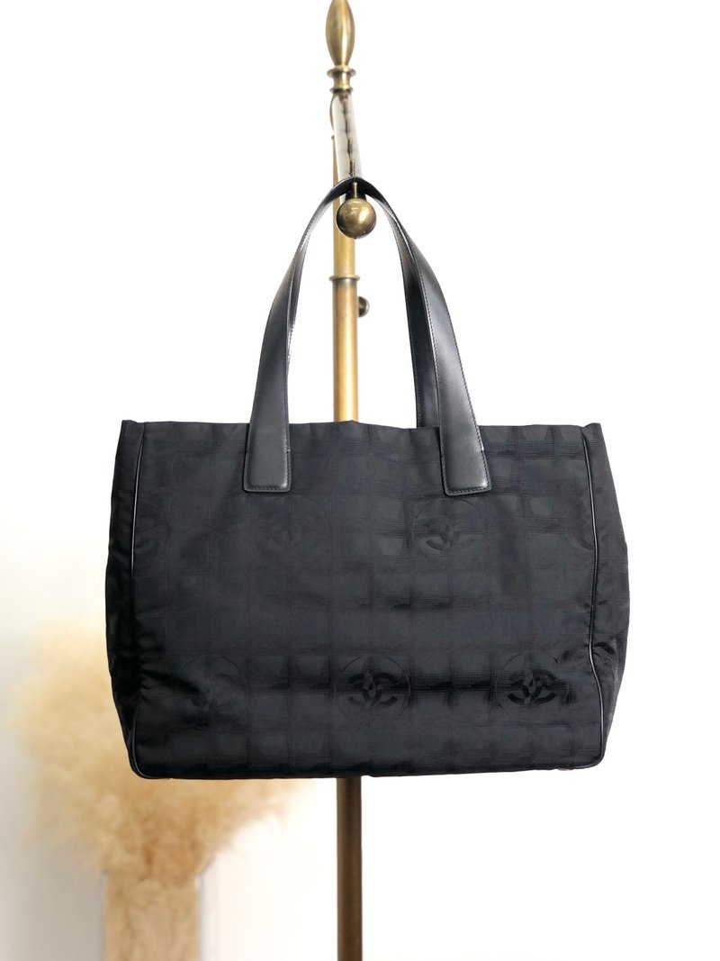 【 日本直送　名牌中古包 】CHANEL シャネル ニュートラベル トートバッグ ブラック ナイロン vintage ヴィンテージ オールド deknxn - 手提包/手提袋 - 尼龍 黑色