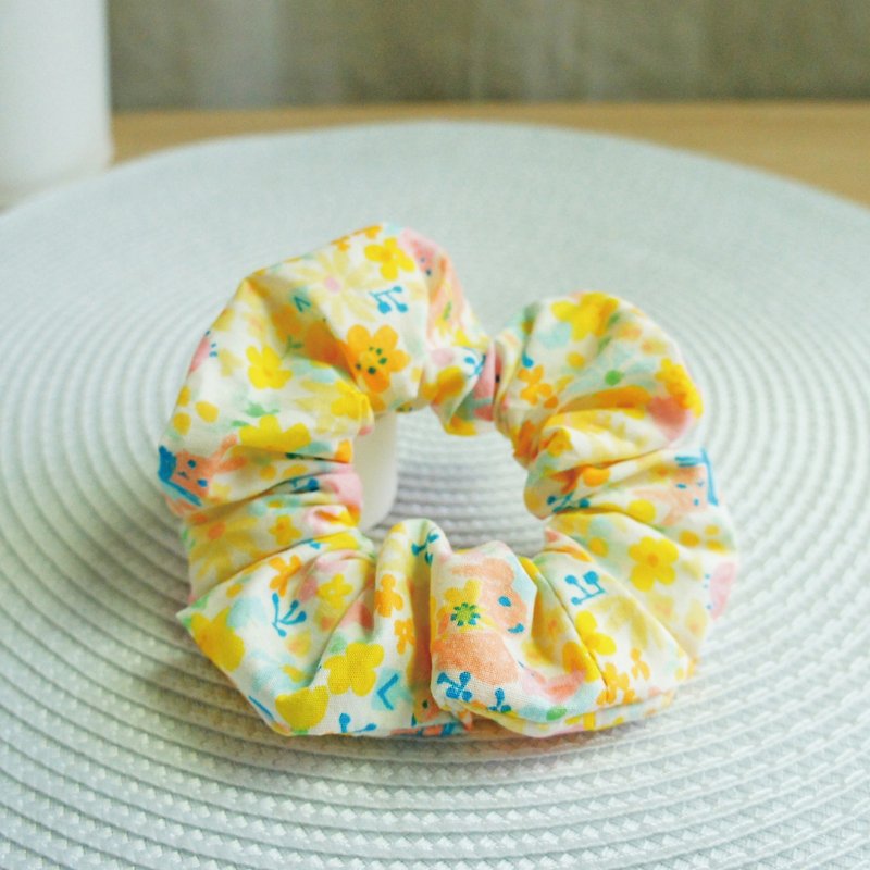 Lovely [Japanese cloth] Garden bunny hair tress, large intestine ring, donut hair tress [optional color] - Hair Accessories - Cotton & Hemp Multicolor