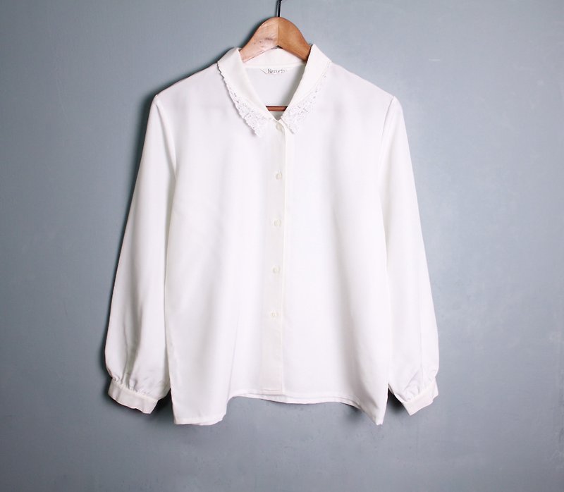 FOAK vintage / white / lace collar white shirt - Women's Shirts - Other Materials 