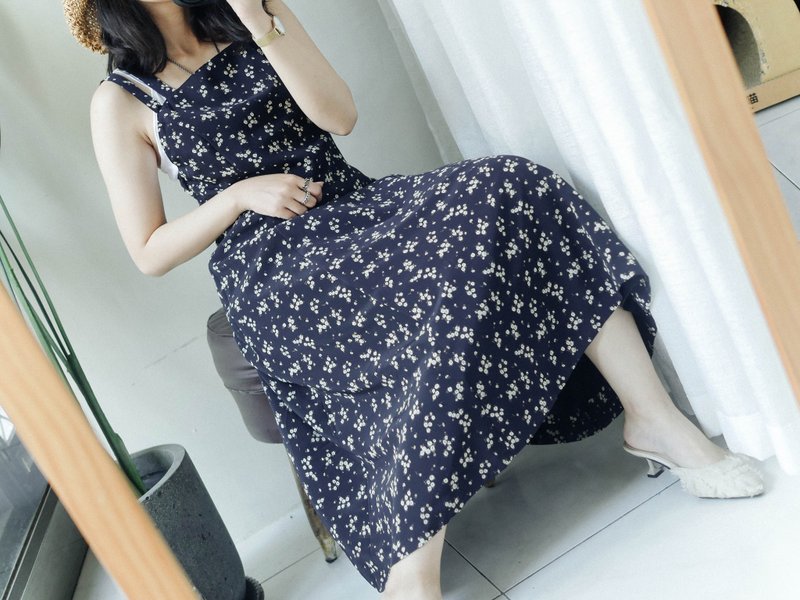 深海藍雙肩繞背交叉鄉村悠閒少女 古董紡紗質大圓裙連身洋裝dress - 洋裝/連身裙 - 聚酯纖維 藍色