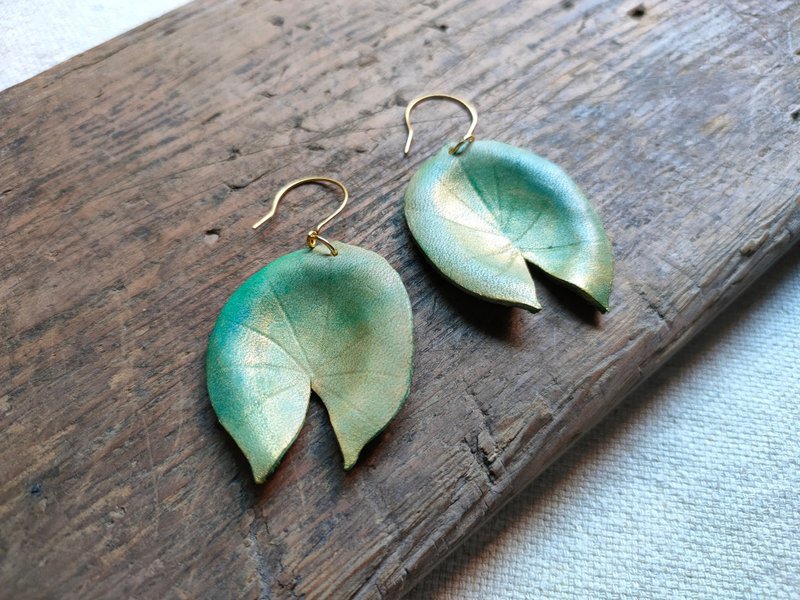 【Hand-dyed series-lotus leaf/single】leather earrings/hand-dyed leather/painless Clip-On - Earrings & Clip-ons - Genuine Leather 