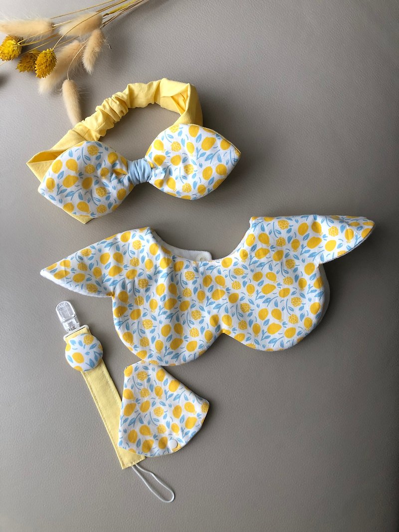 【Huang Chengcheng Lemongrass】Little Princess Flower Bib Gift Box Set - Baby Gift Sets - Cotton & Hemp Yellow