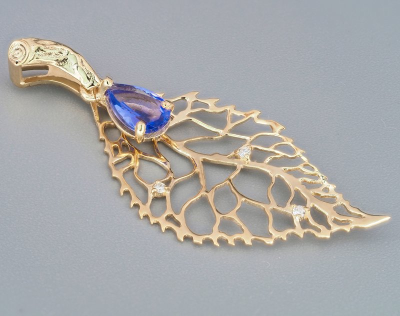 Leaf  pendant with tanzanite and diamonds - 項鍊 - 貴金屬 金色