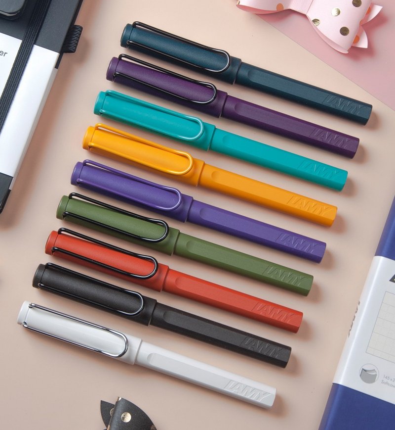 [Free laser engraving] LAMY ballpoint pen leather pen case blue/SAFARI - Colorful Selection A - ไส้ปากกาโรลเลอร์บอล - พลาสติก หลากหลายสี