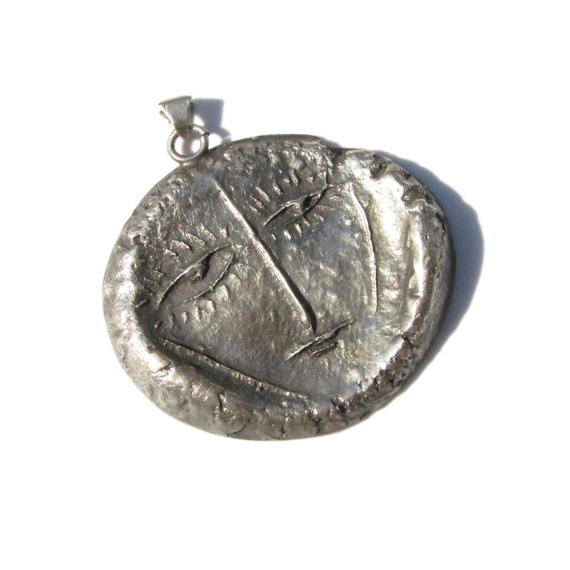 Vintage silver color face design pendant top - 項鍊 - 其他金屬 銀色