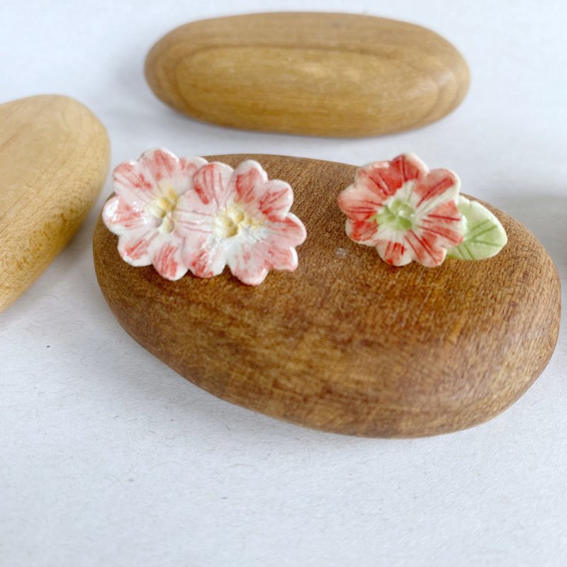 little flower / セラミックピアス - ピアス・イヤリング - 陶器 多色