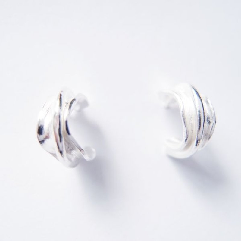 Fold school series C 4925 Silver Earrings - ต่างหู - โลหะ สีเงิน