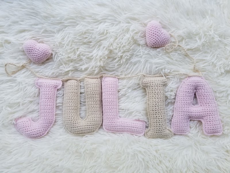 Personalized name garland nursery baby shower gift Custom Kids name banner - 彌月禮盒 - 棉．麻 