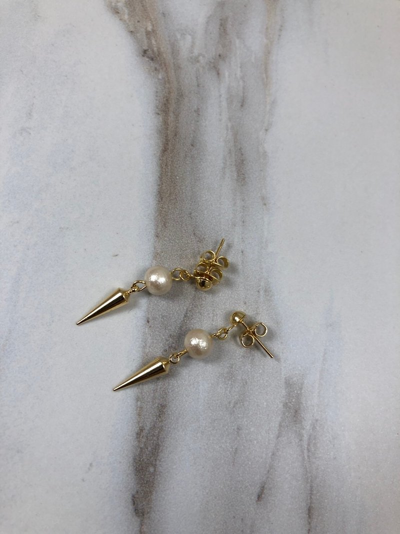 Lucky bag series - cotton pearl cone earrings original price 1180 - ต่างหู - โลหะ สีทอง