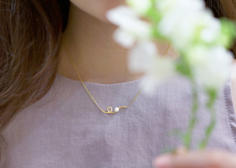 金魚草珍珠14k合金項鍊 Snapdragon Flower Necklace 母親禮物 - 項鍊 - 其他金屬 金色