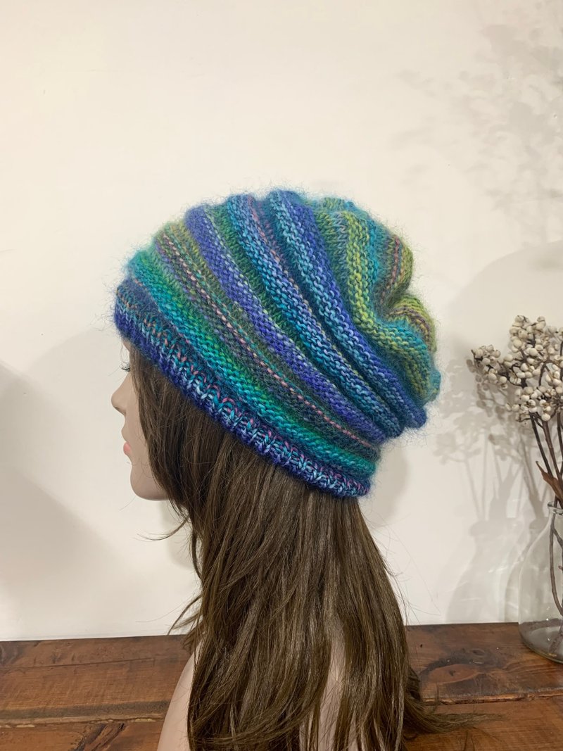 Cake beanie. Handmade. Blue-purple/green/yellow/purple-red section dye. Famous Japanese brand wire - หมวก - ขนแกะ 